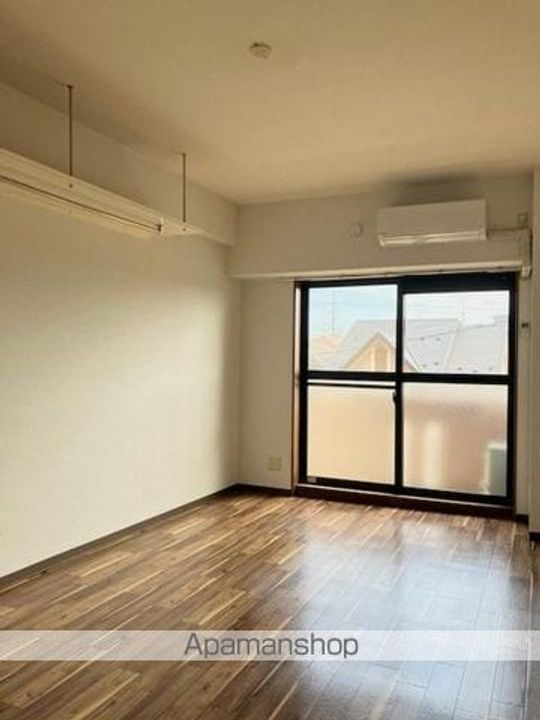 シャン・ド・フルール竹村の居間