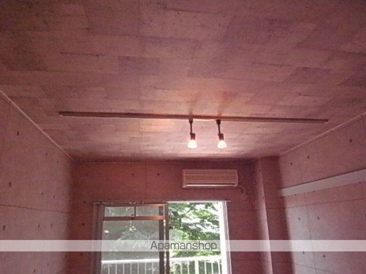 アーバンヒルズテリー311の内装