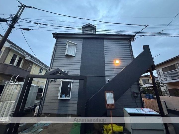 クロノス仙川の外観