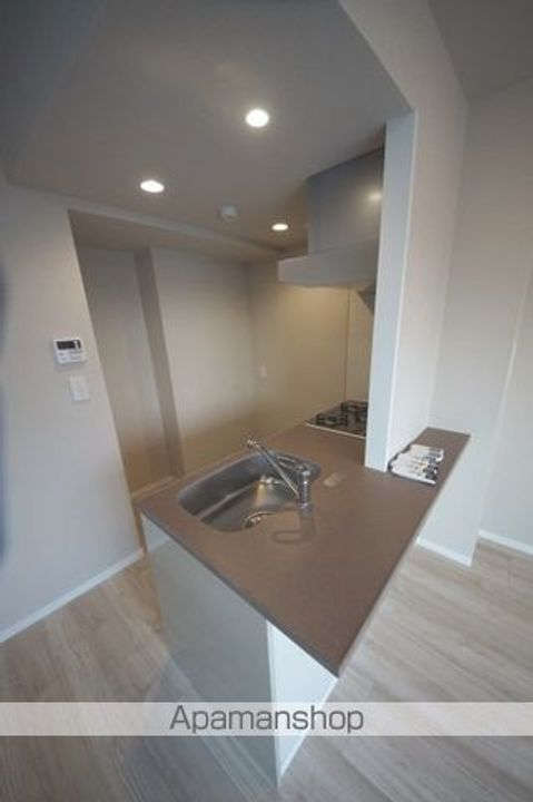 メイクスデザイン参宮橋405号室のキッチン
