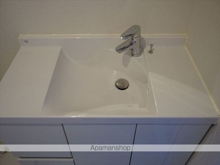 AZUR YABACHOの内装