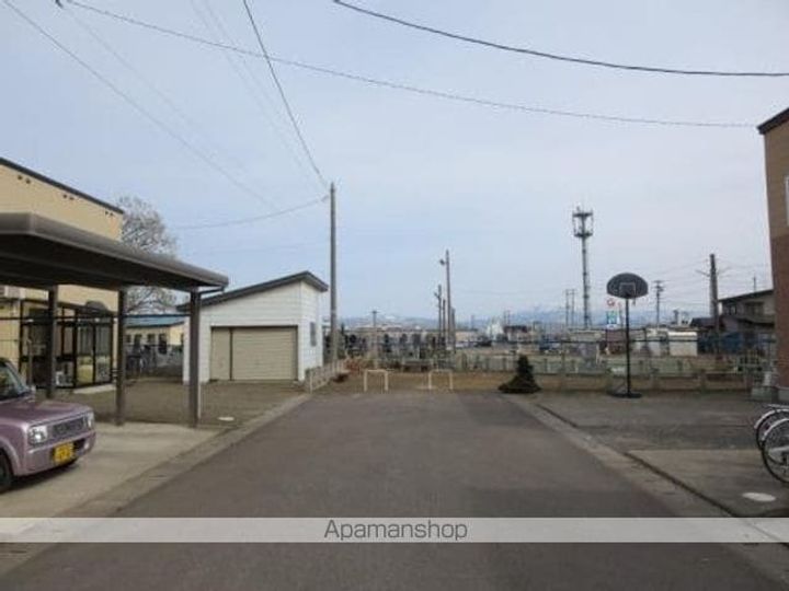 イエローシティ202の周辺