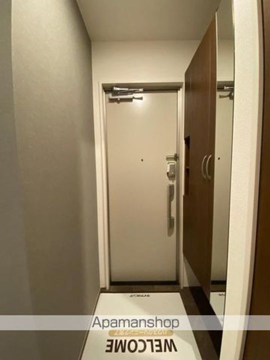 香川県高松市太田上町の賃貸アパートの玄関