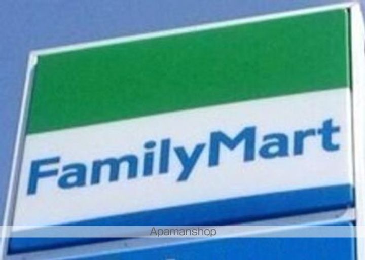 ラ・フォレスタの周辺