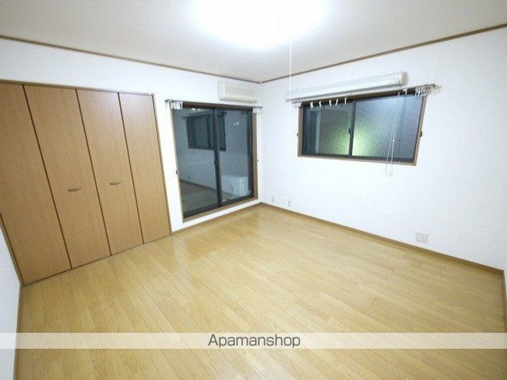 ハートナーハウスDの居間