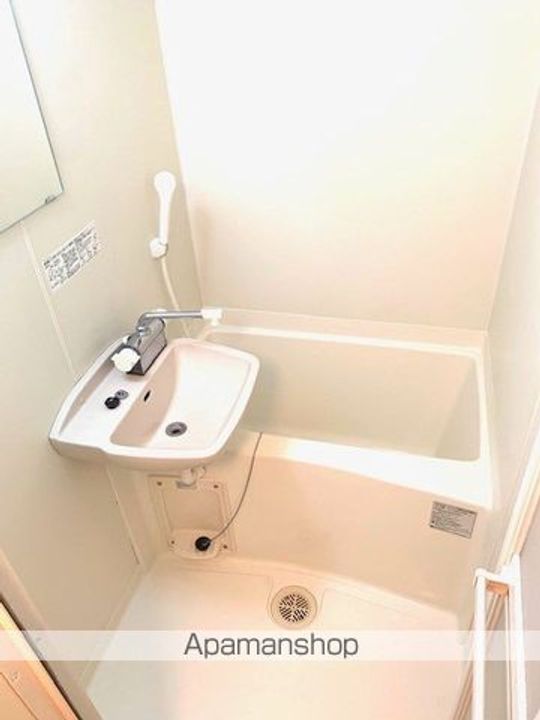 レオパレスAYAの風呂