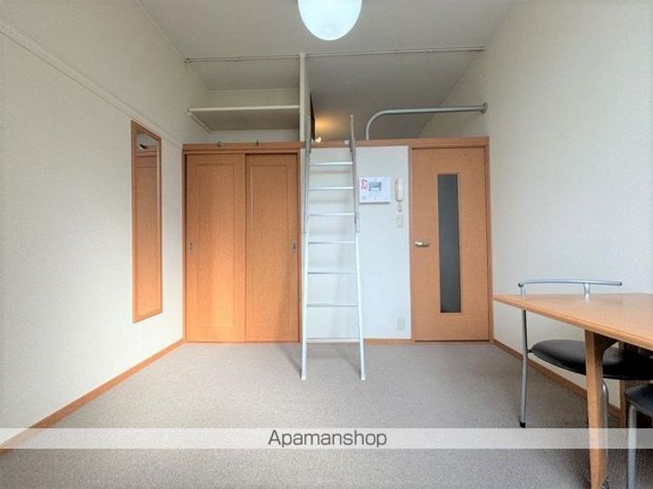 レオパレスリエール205の居間