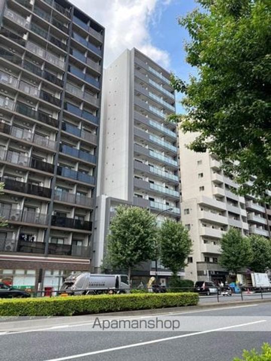 東京都新宿区北新宿1丁目の賃貸マンションの外観