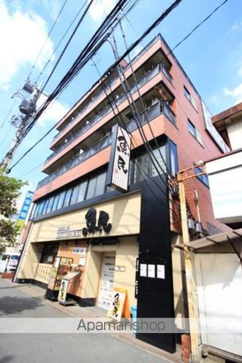 シャトーサンワの外観