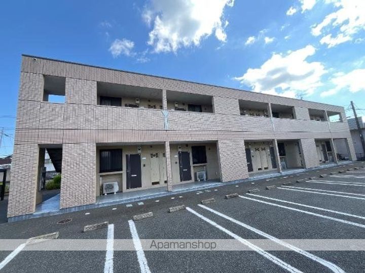 グランティスレーヴの外観