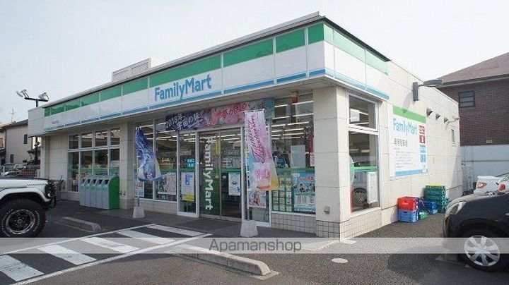 シャルマンBの周辺