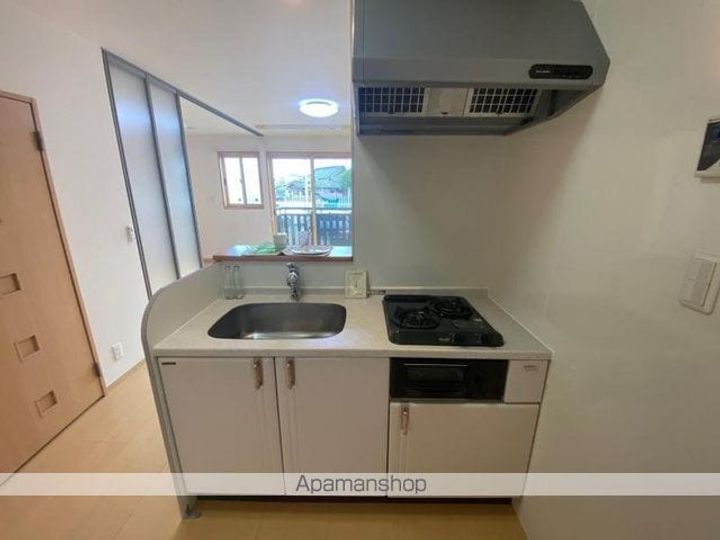 香川県高松市西ハゼ町の賃貸アパートのキッチン