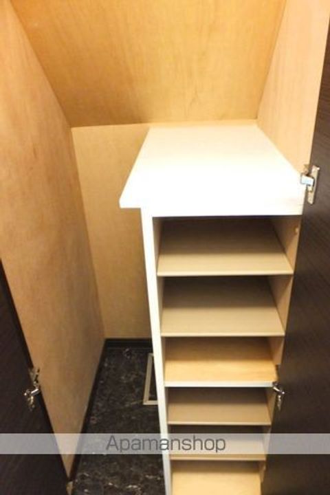 レオネクストクレーネーの玄関