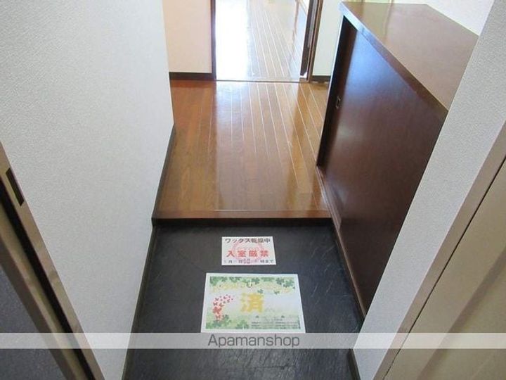 トーカンマンション本町702の玄関