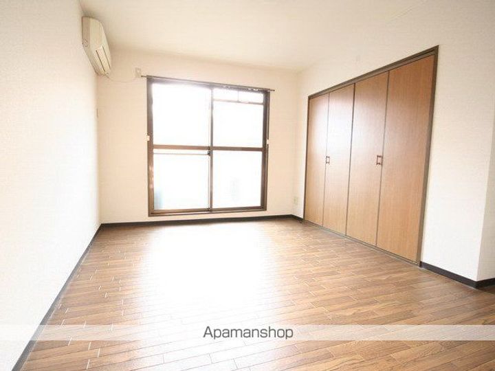 ウエストリバーの居間