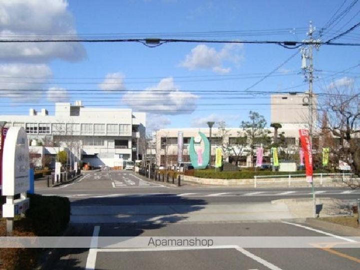 カトルカールの周辺