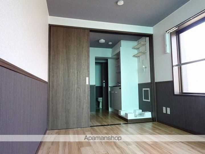 プランドビル銀杏町の居間