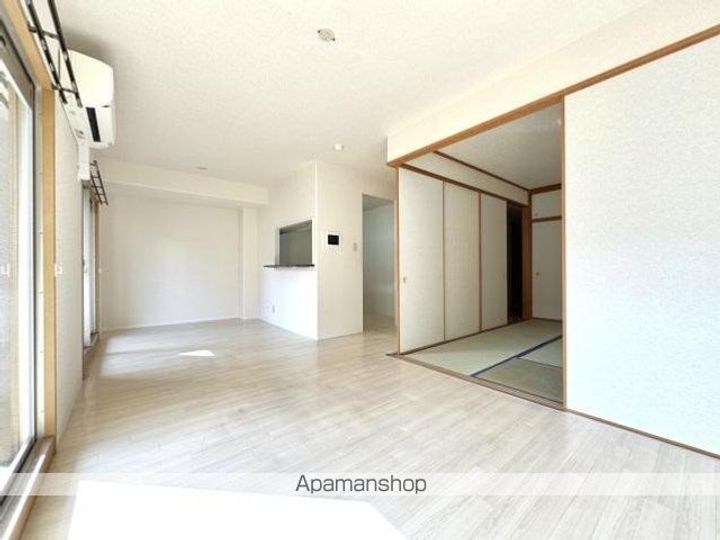 香川県高松市屋島西町の賃貸マンション207の内装
