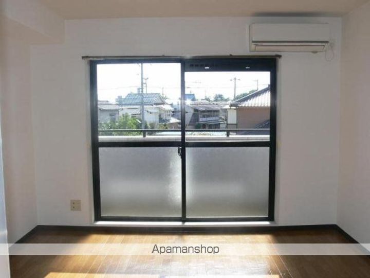 メゾン・ド・エランの居間