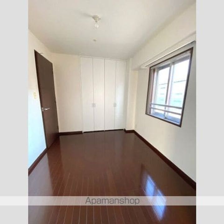 東京都中央区日本橋横山町の賃貸マンション1008の居間