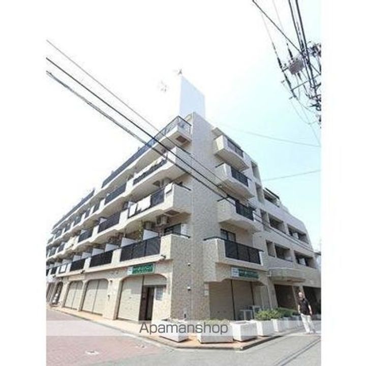 ファミーユ第2前川ビルの外観