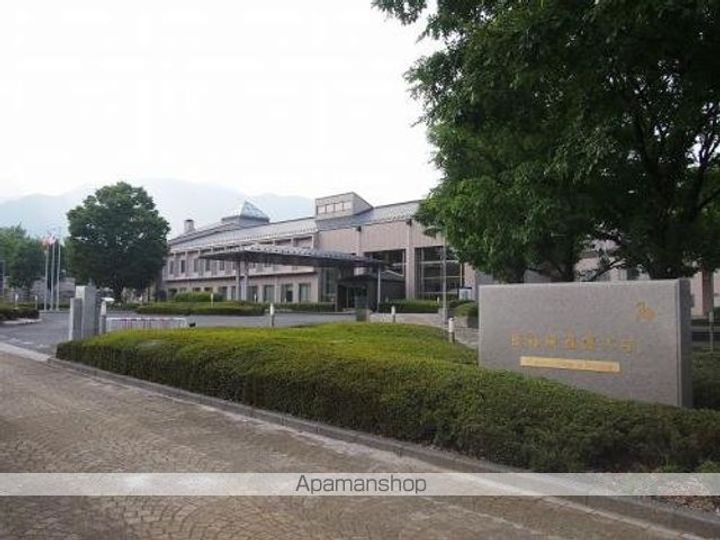 クリニカル・B1Cの周辺