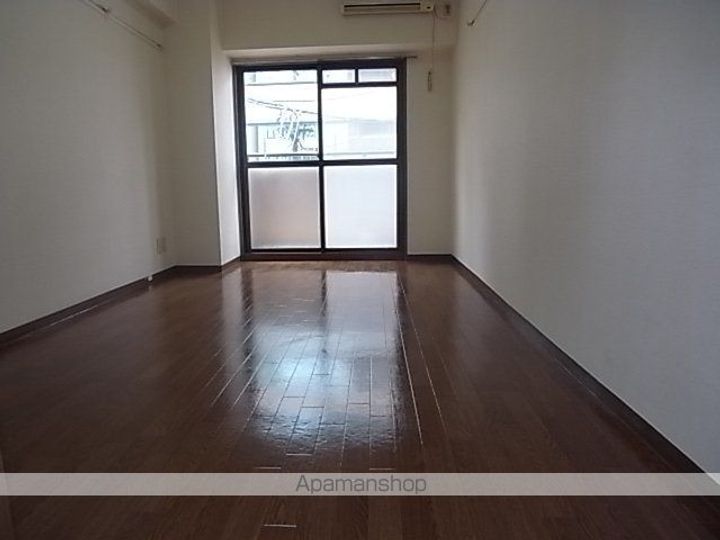 ハイツ丸の内の玄関