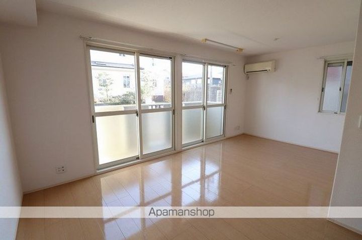 茨城県つくば市花園の賃貸アパートの居間