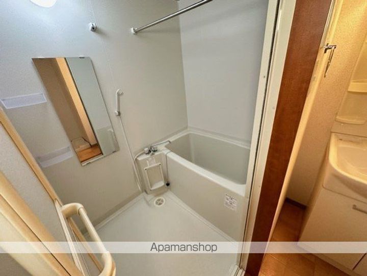 滋賀県蒲生郡日野町大字内池の賃貸マンションの風呂