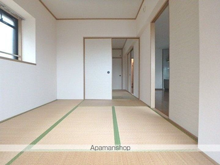 福岡県福岡市東区唐原1丁目の賃貸マンションの内装