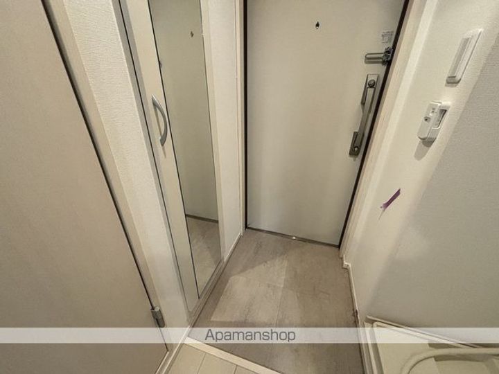 リブリ・LA MILONGAの玄関