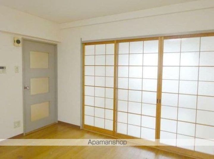 香川県高松市松縄町の賃貸マンションの内装