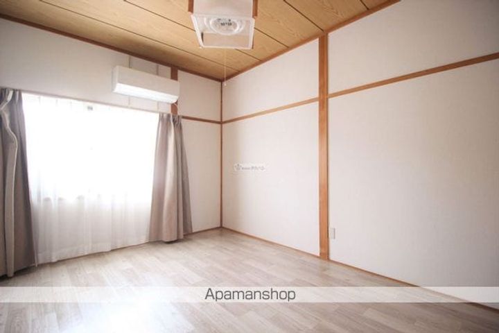 広島県福山市神村町(一戸建)の賃貸物件戸建ての居間