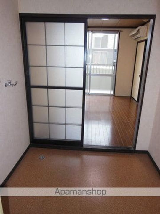 ファーロ中山Ⅰ205の居間