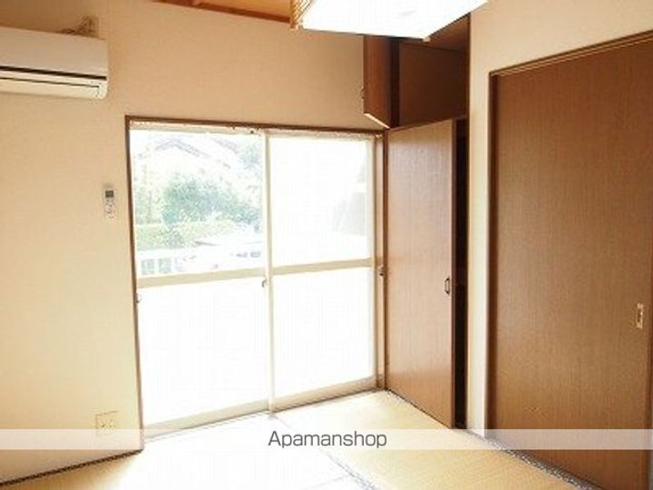五条鹿島コーポ1-Dの居間