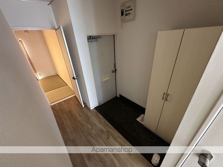 ヨーロピアンコーポラスMO102の玄関