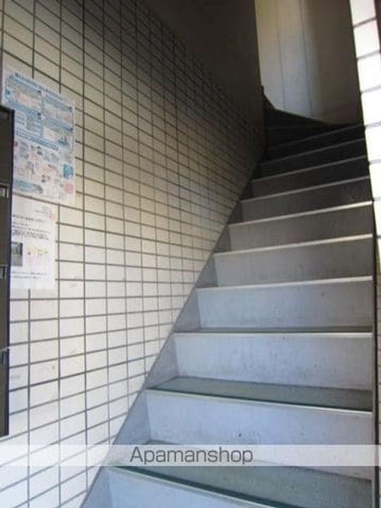 MKビルの外観