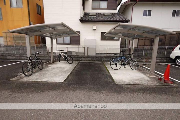 徳島県徳島市南沖洲1丁目の賃貸アパートの外観