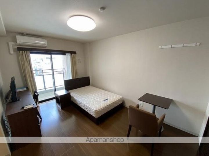 香川県高松市瓦町1丁目の賃貸マンションの居間