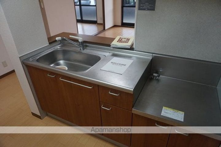 フローラ神領 Bのキッチン