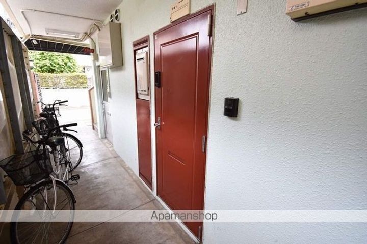 平和マンション上杉302の外観