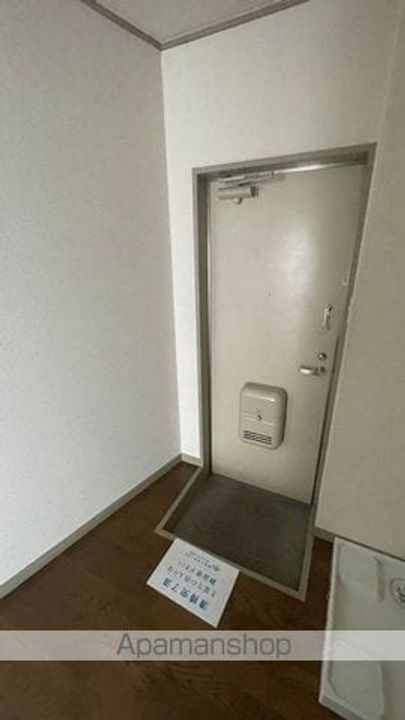 第二白亜館の玄関