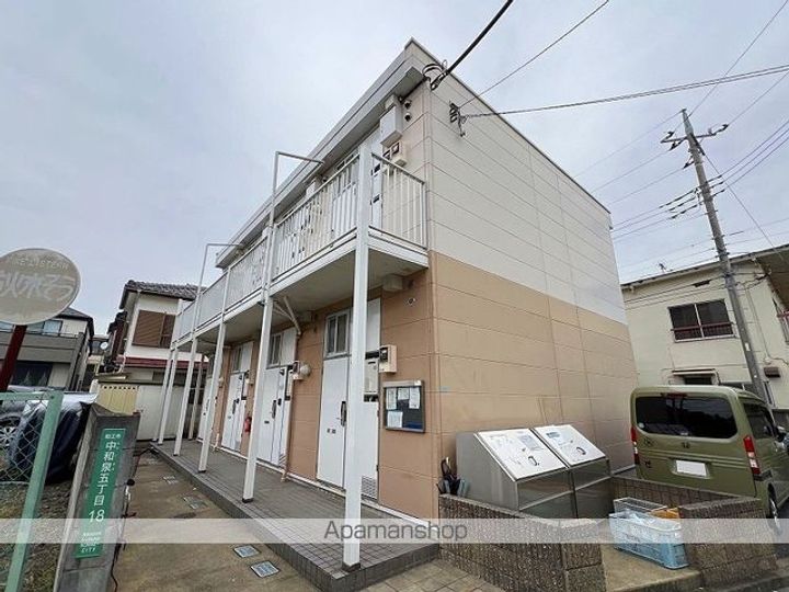 レオパレスエスペランサ中和泉の外観