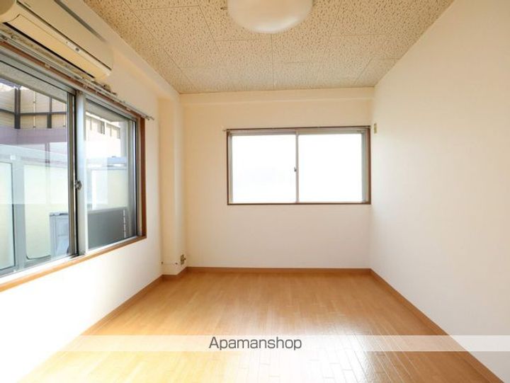 ビューハイツ403の居間