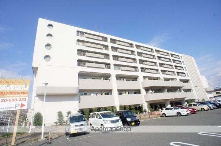 サンピア久米田722の外観