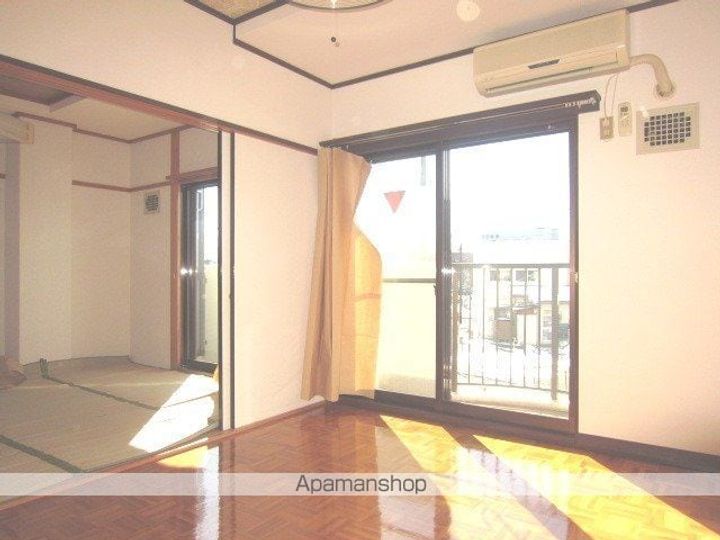 長野県長野市青木島1丁目の賃貸マンションの居間