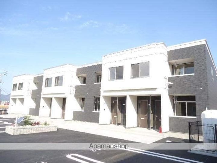 徳島県板野郡藍住町東中富字龍池傍示の賃貸アパートの外観