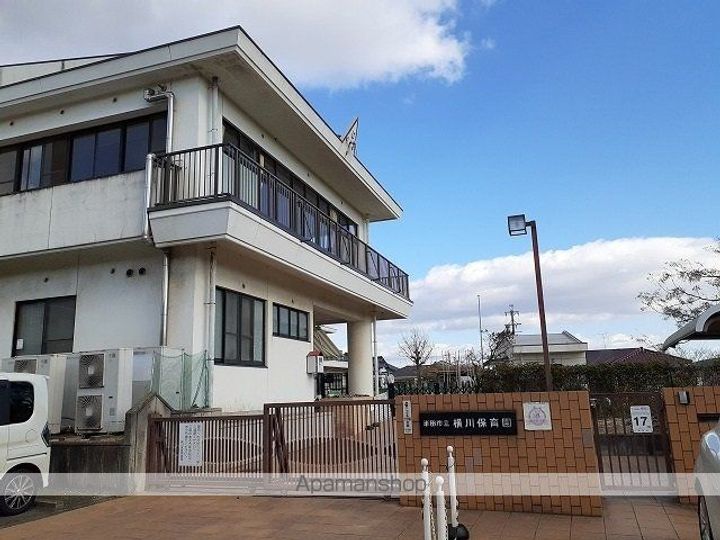 ヒルズサンパティークの周辺