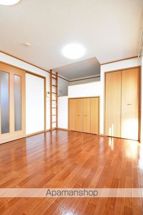 カムフォタブル スペース Kの居間