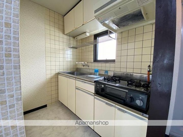 ホームズ1502のキッチン